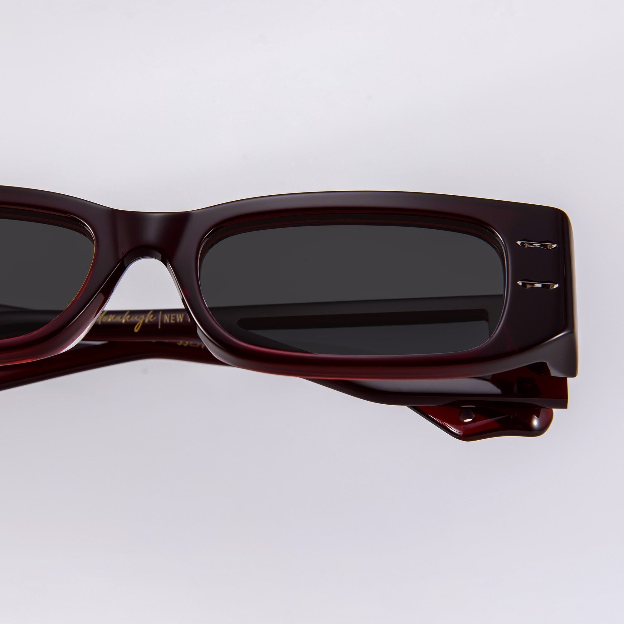 Donahugh-sunglasses-burgundy